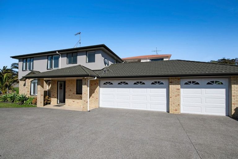 Photo of property in 6 Coral Court, Gulf Harbour, Whangaparaoa, 0930
