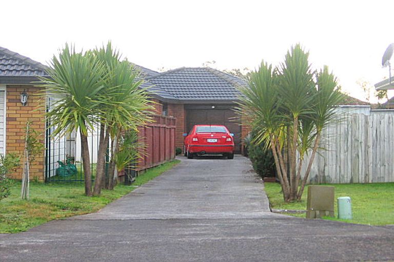 Photo of property in 77 Burswood Drive, Burswood, Auckland, 2013