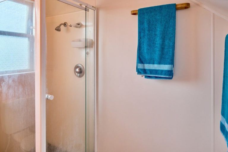 Photo of property in 9 Totara Street, Eastbourne, Lower Hutt, 5013