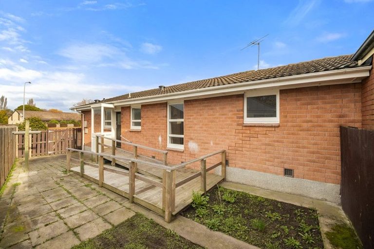 Photo of property in 49 Charnwood Crescent, Bishopdale, Christchurch, 8051