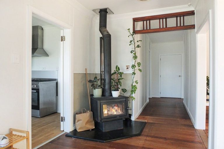 Photo of property in 19 Johnston Street, Foxton, 4814