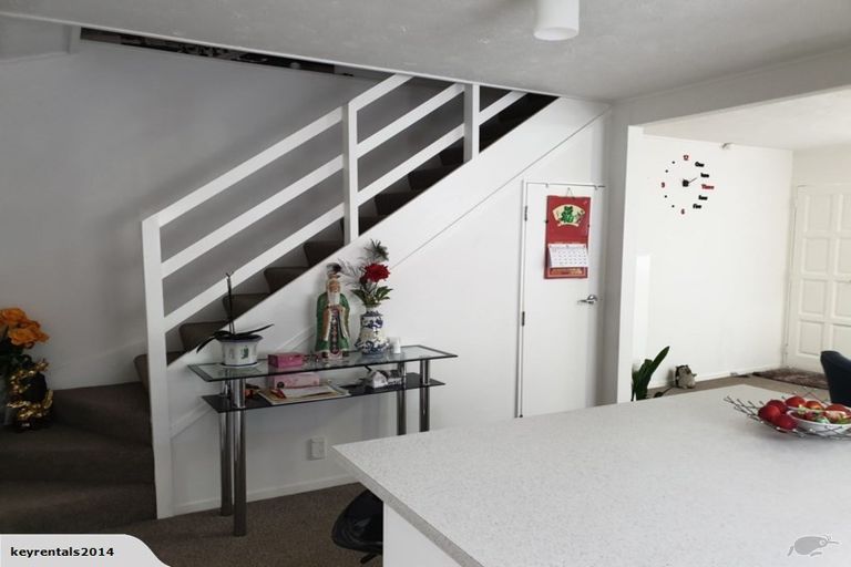 Photo of property in 4/1106 High Street, Taita, Lower Hutt, 5011