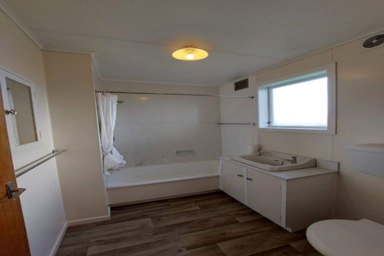 Photo of property in 43a Lismore Street, Strandon, New Plymouth, 4312