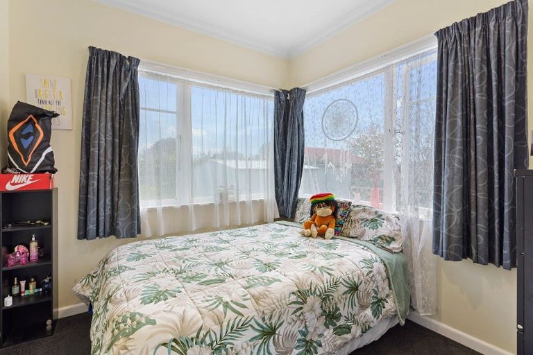 Photo of property in 38 Kirk Street, Otaki, 5512