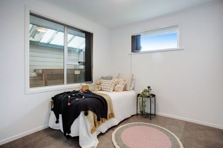 Photo of property in 52 Hall Avenue, Mangere, Auckland, 2022