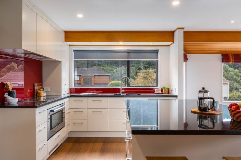 Photo of property in 15 Duval Grove, Tawa, Wellington, 5028