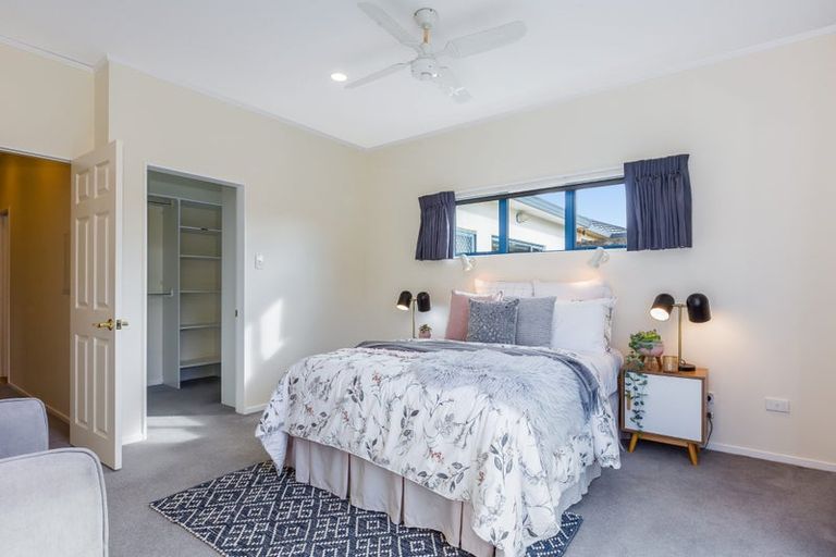 Photo of property in 3 Barque Crescent, Whitby, Porirua, 5024