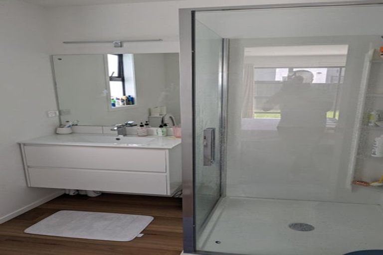 Photo of property in 20 Castletown Street, Wallaceville, Upper Hutt, 5018