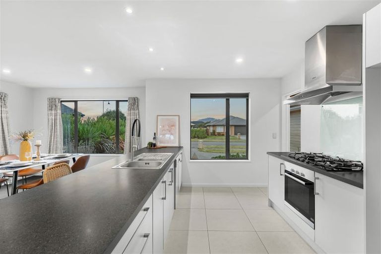 Photo of property in 43 Mariposa Crescent, Aidanfield, Christchurch, 8025