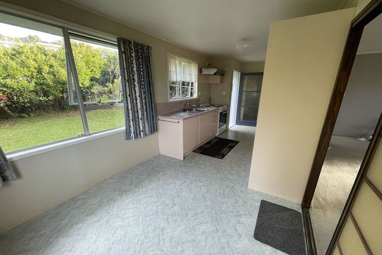Photo of property in 7 Celeste Place, Totara Vale, Auckland, 0627