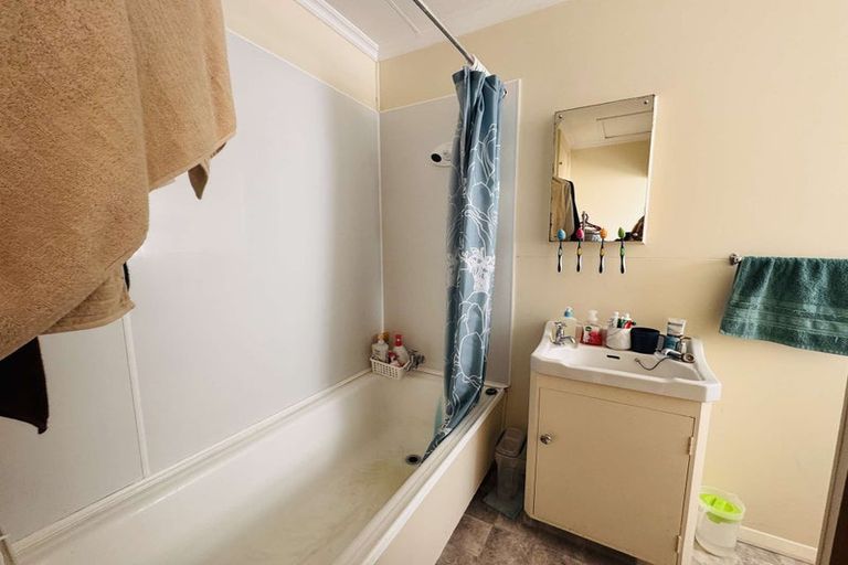 Photo of property in 270 Park Road, Hokowhitu, Palmerston North, 4410