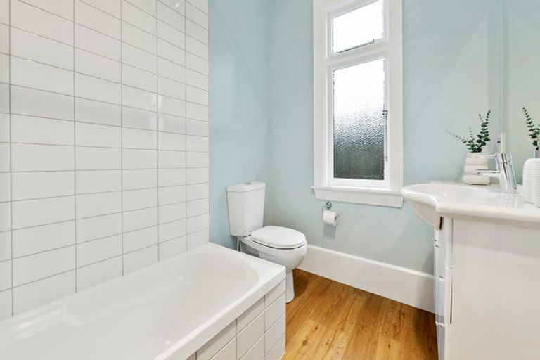 Photo of property in 38 Corson Avenue, Beckenham, Christchurch, 8023