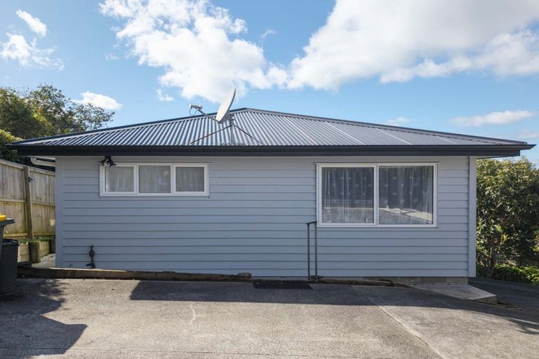 Photo of property in 47 Amorino Drive, Red Beach, 0932