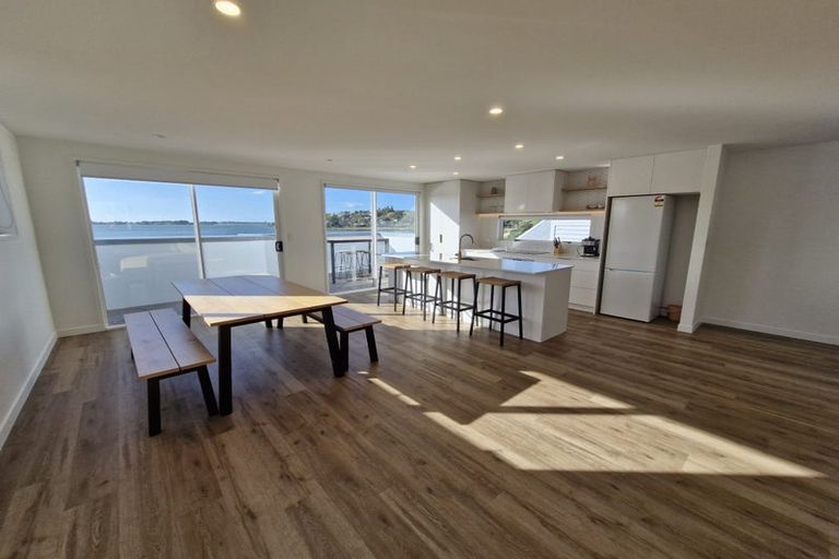 Photo of property in 33 Hinaki Street, Poike, Tauranga, 3112