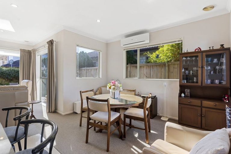 Photo of property in 76 Baverstock Road, Flat Bush, Auckland, 2016