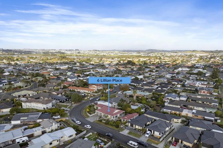 Photo of property in 6 Lillian Place, Orewa, 0931