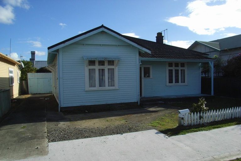 Photo of property in 22 Mcgiffert Street, Palmerston North, 4410