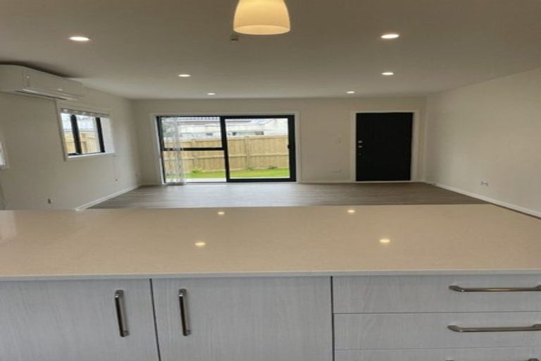 Photo of property in 79b Chilcott Road, Henderson, Auckland, 0612