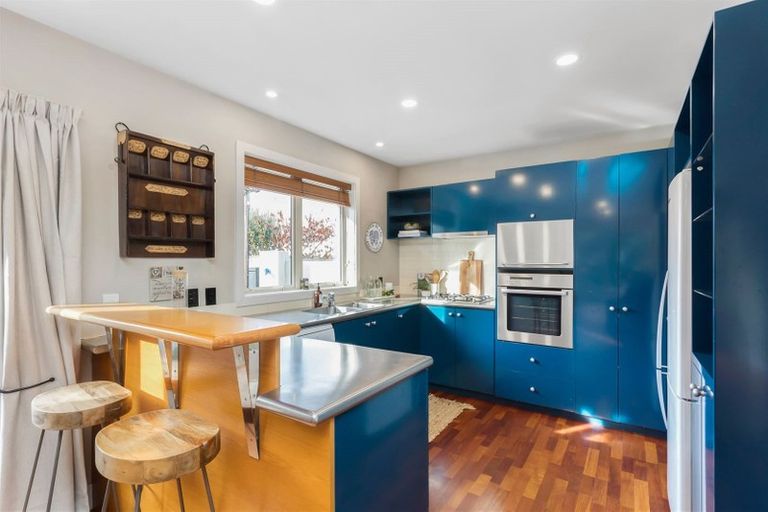 Photo of property in 25 Chepstow Avenue, Fendalton, Christchurch, 8052