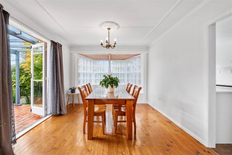 Photo of property in 24 Selwyn Road, Lynmore, Rotorua, 3010