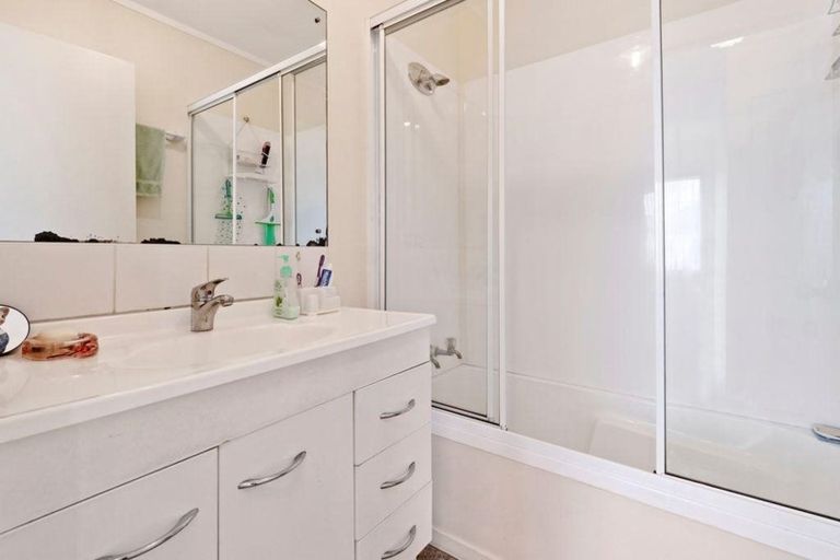 Photo of property in 55 Pooks Road, Ranui, Auckland, 0612