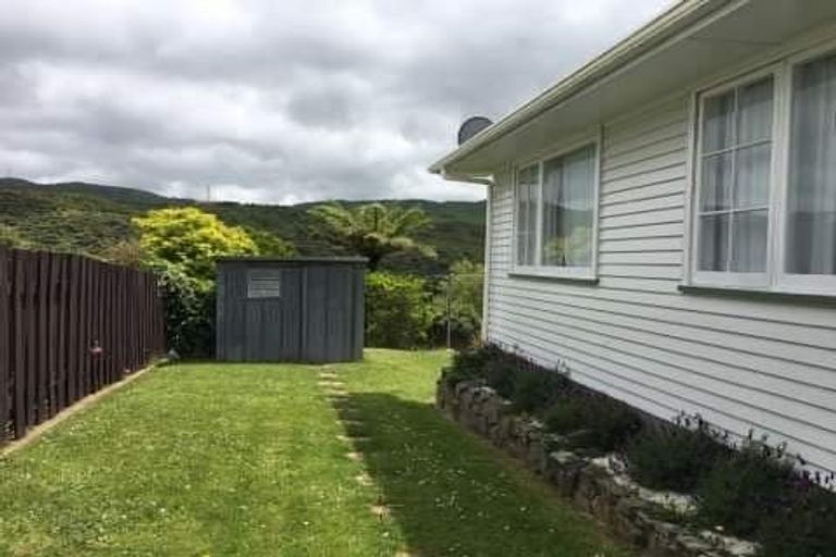 Photo of property in 127 Major Drive, Kelson, Lower Hutt, 5010