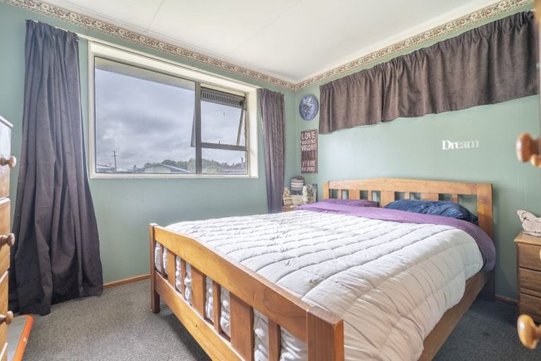 Photo of property in 35 Dunbeath Crescent, Kew, Invercargill, 9812