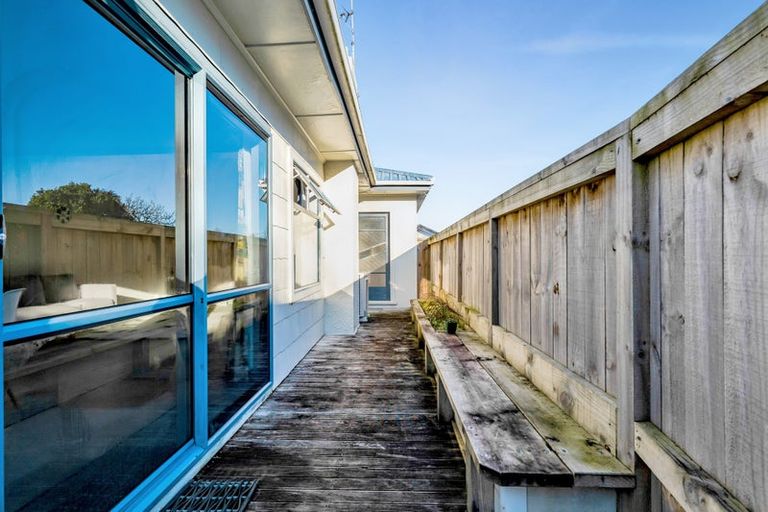 Photo of property in 23 Turi Street, Welbourn, New Plymouth, 4312