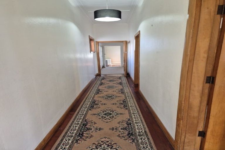 Photo of property in 7 Herald Terrace, Berhampore, Wellington, 6023