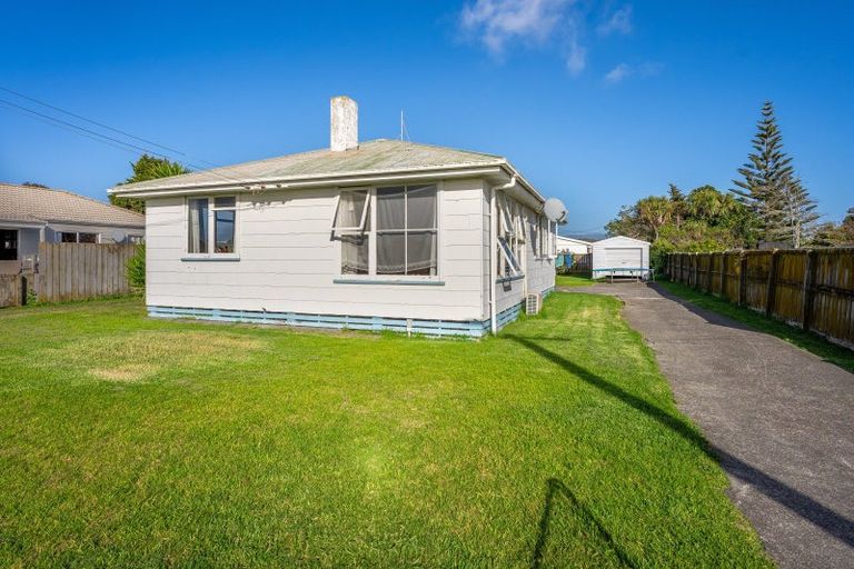 Photo of property in 3 Matai Place, Otaki, 5512