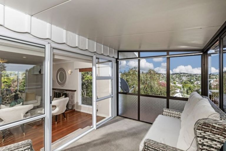 Photo of property in 1/4 Firth Road, Torbay, Auckland, 0630