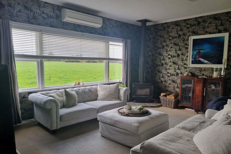 Photo of property in 2491 State Highway 2, Ahikouka, Greytown, 5794