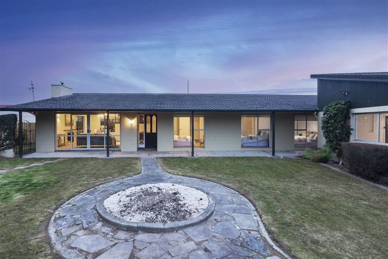 Photo of property in 9c Quinton Place, Bishopdale, Christchurch, 8053