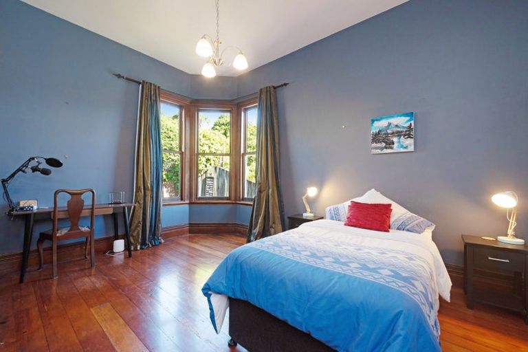 Photo of property in 51 Fairview Crescent, Kelburn, Wellington, 6012