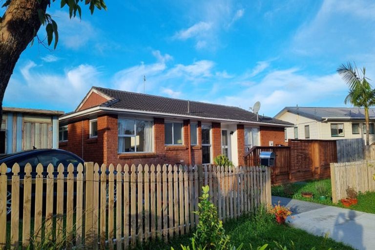 Photo of property in 26 Reynolds Place, Torbay, Auckland, 0630