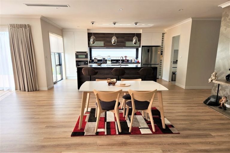 Photo of property in 9 David Rogers Lane, Swanson, Auckland, 0614