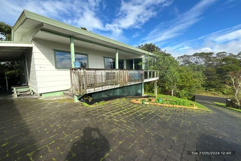 Photo of property in 67 Rangeview Road, Sunnyvale, Auckland, 0612