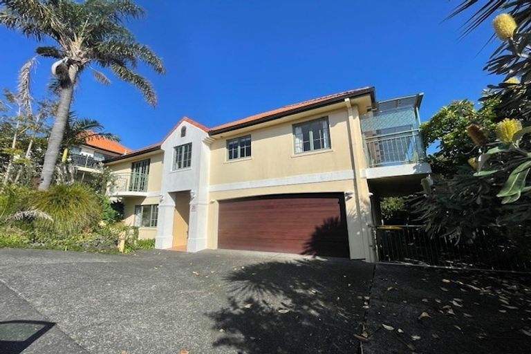 Photo of property in 28 Parkwood Crescent, Gulf Harbour, Whangaparaoa, 0930