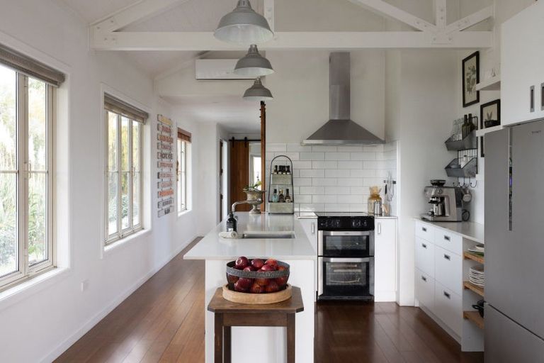 Photo of property in 32 Te Aute Road, Havelock North, 4130