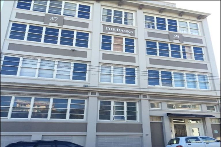 Photo of property in 9/37 Majoribanks Street, Mount Victoria, Wellington, 6011