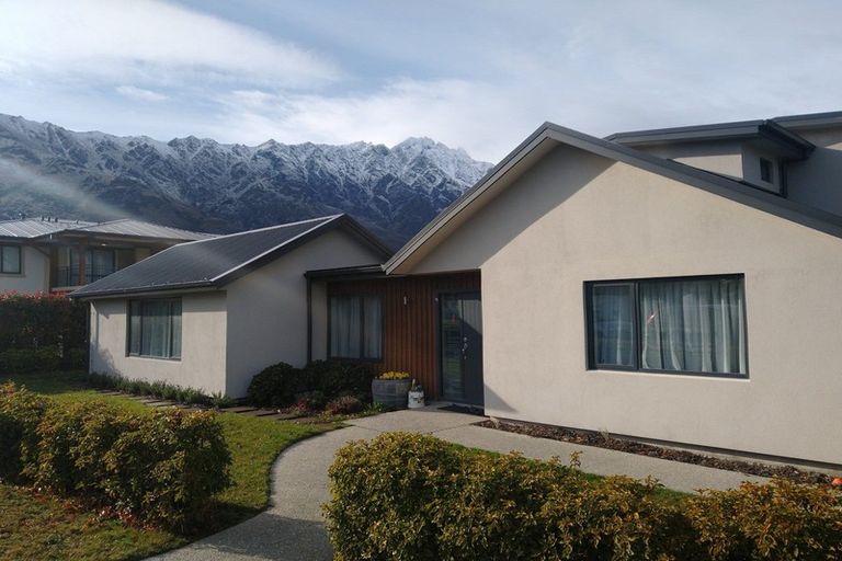Photo of property in 13 Copper Beech Avenue, Frankton, Queenstown, 9300