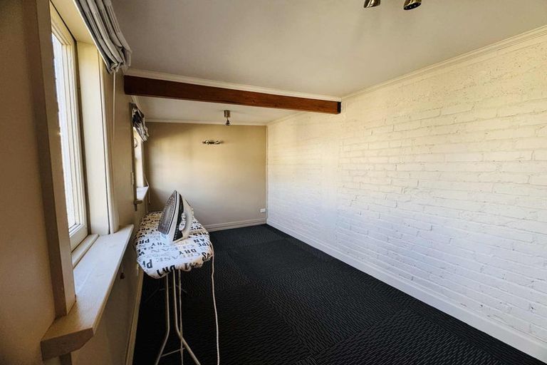 Photo of property in 105 Pitt Street, Palmerston North, 4410