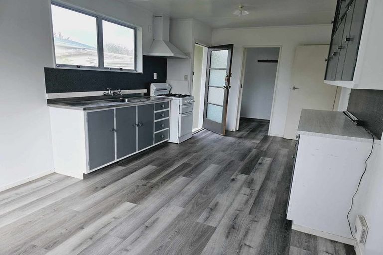 Photo of property in 90a Karaka Street, Castlecliff, Whanganui, 4501