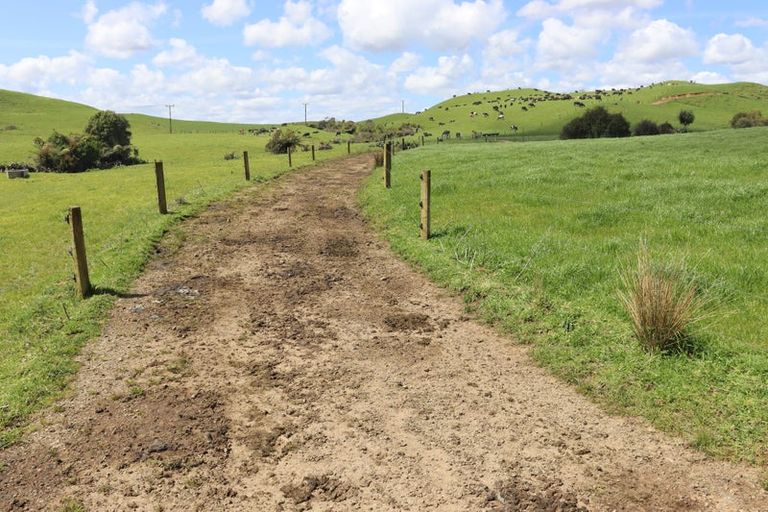 Photo of property in 888a Otaraoa Road, Tikorangi, Waitara, 4383