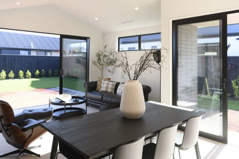 Photo of property in 89 Glenvar Ridge Road, Long Bay, Auckland, 0630