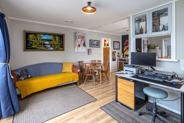 Photo of property in 15 Birdwood Street, Featherston, 5710