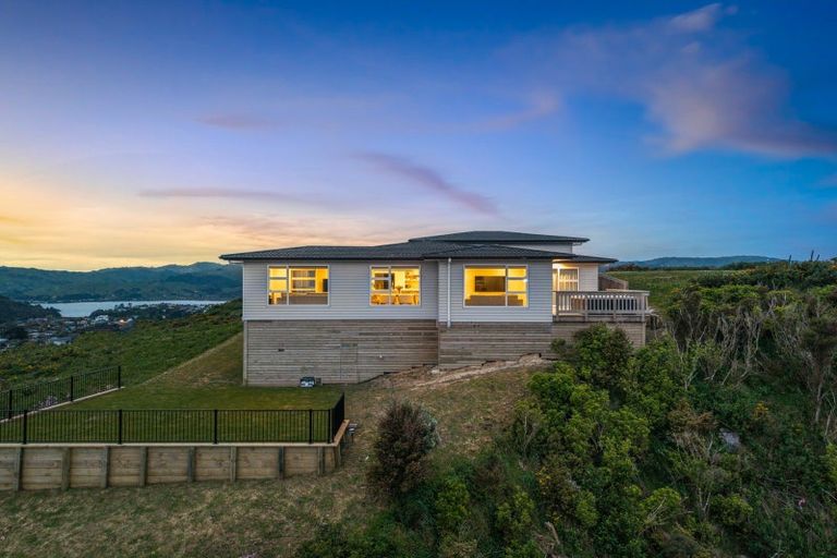 Photo of property in 6 Stunsail Lane, Whitby, Porirua, 5024