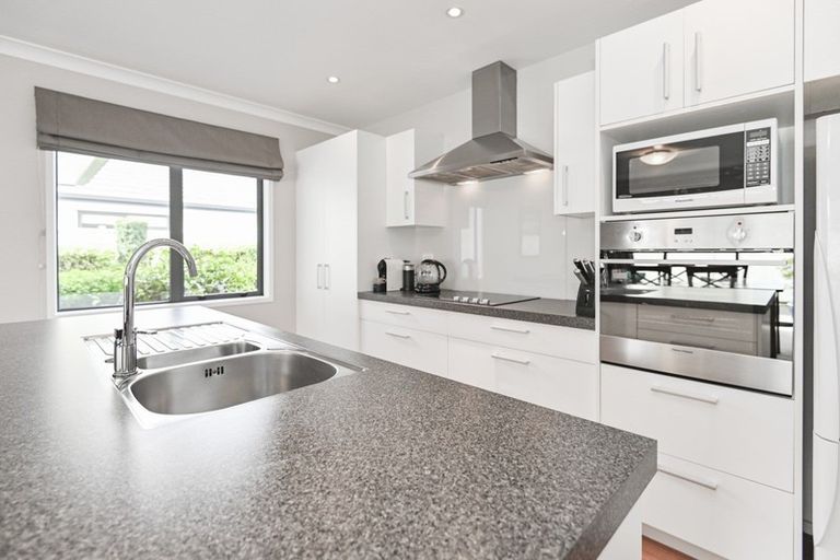 Photo of property in 216 Frimley Oaks, Frimley, Hastings, 4120