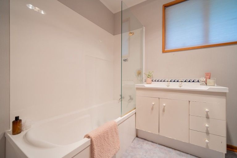 Photo of property in 6 Sylvia Baker Place, Te Anau, 9600