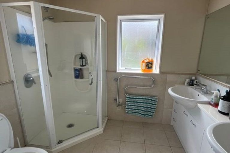 Photo of property in 2 Gairloch Place, Wattle Downs, Auckland, 2103